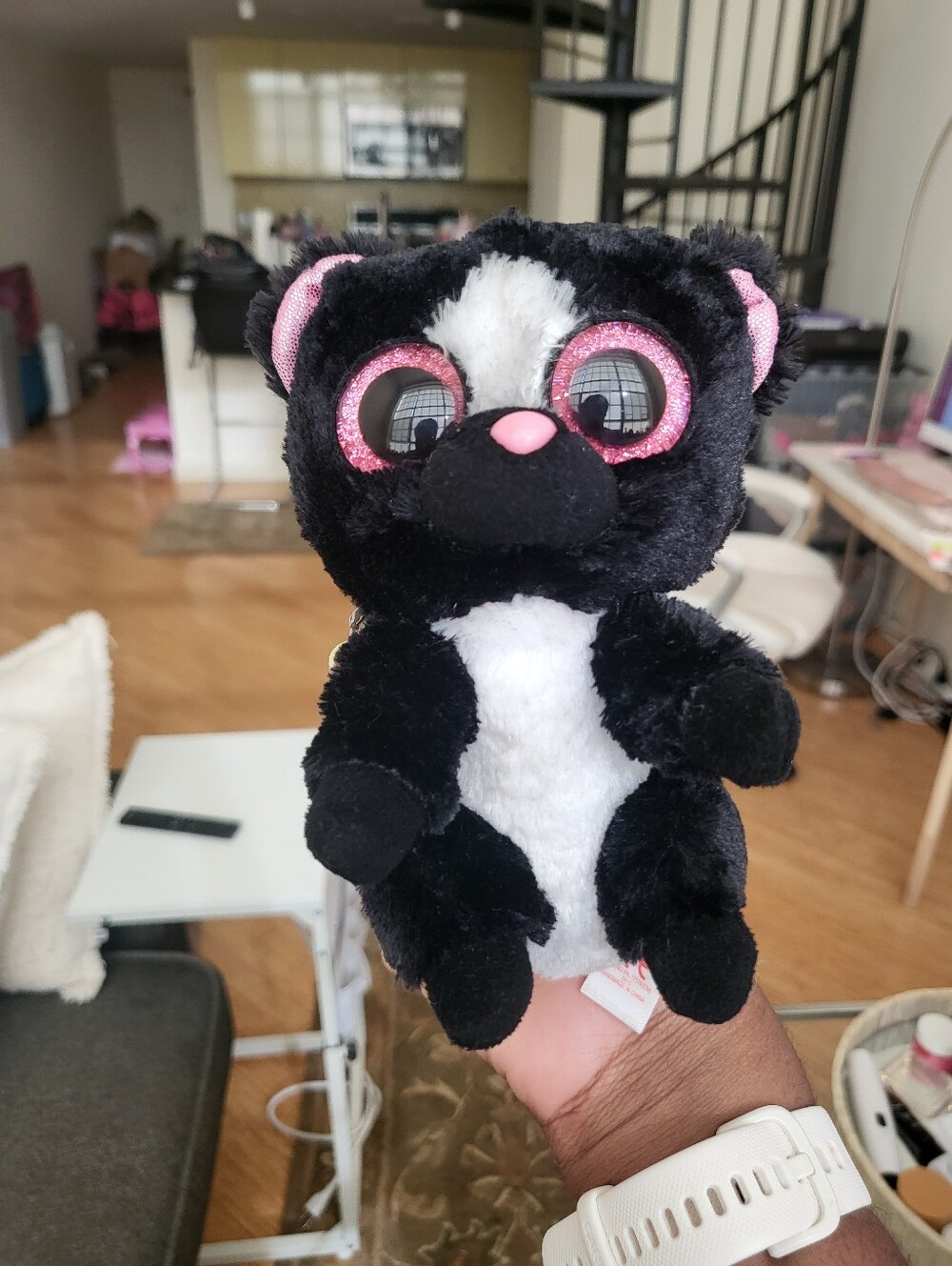Ty Beanie Babies Skunk - Flora 6.5"
